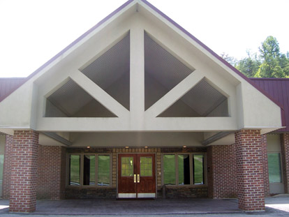 Funeral Services at Porter & Son Funeral Directors in Campton, Kentucky | FuneralHomes.fyi Porter & Son Funeral Directors Campton Kentucky