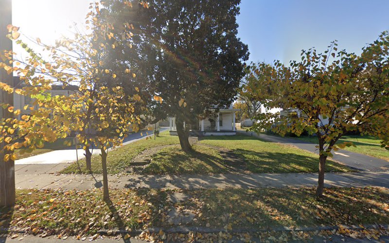 Funeral Services at Hathaway & Clark Funeral Home in Louisville, Kentucky | FuneralHomes.fyi Hathaway & Clark Funeral Home Louisville Kentucky