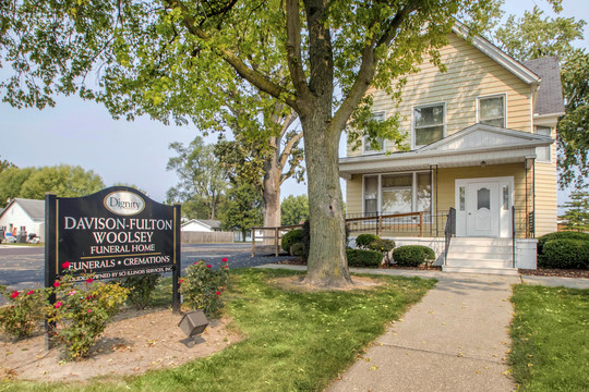 Davison-Fulton-Woolsey Funeral Home Glasford Illinois