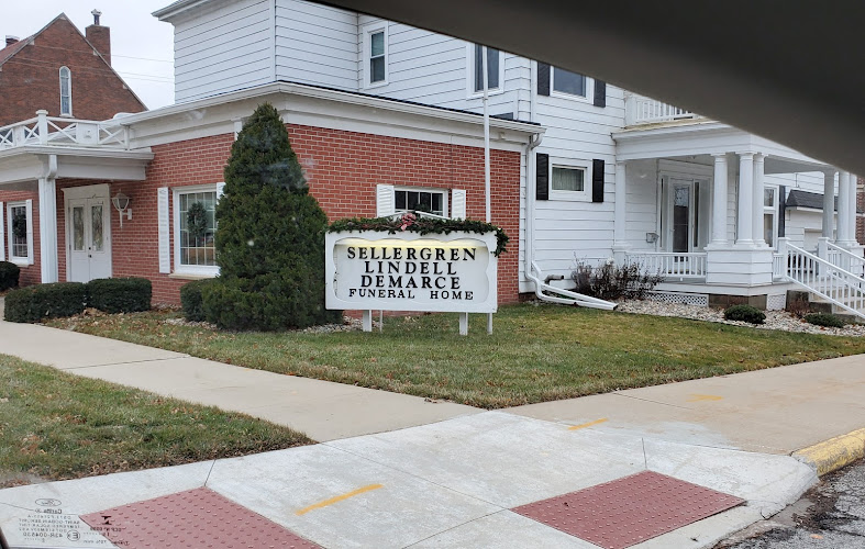 Funeral Services at Sellergren Lindell De Marce in Red Oak, Iowa | FuneralHomes.fyi Sellergren Lindell De Marce Red Oak Iowa