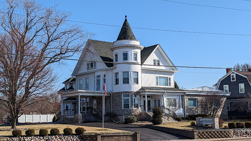 Mc Ginnis-Chambers Funeral Home Bettendorf Iowa