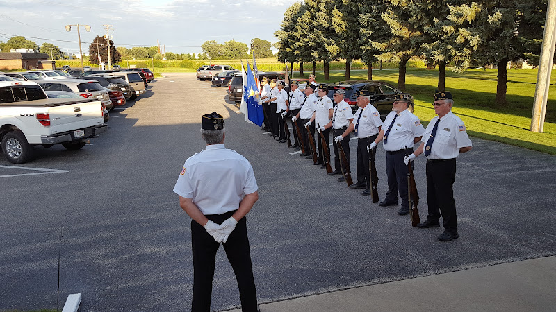 Funeral Services at Melton Barry in DeKalb, Illinois | FuneralHomes.fyi Melton Barry DeKalb Illinois