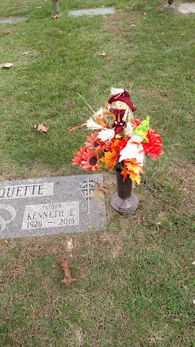 Funeral Services at Divine Mercy Funeral Home in Fort Wayne, Indiana | FuneralHomes.fyi Divine Mercy Funeral Home Fort Wayne Indiana