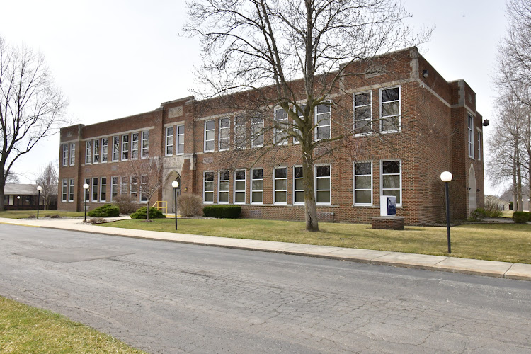 Funeral Services at Palmer Funeral Home – Lakeville Chapel in Lakeville, Indiana | FuneralHomes.fyi Palmer Funeral Home – Lakeville Chapel Lakeville Indiana