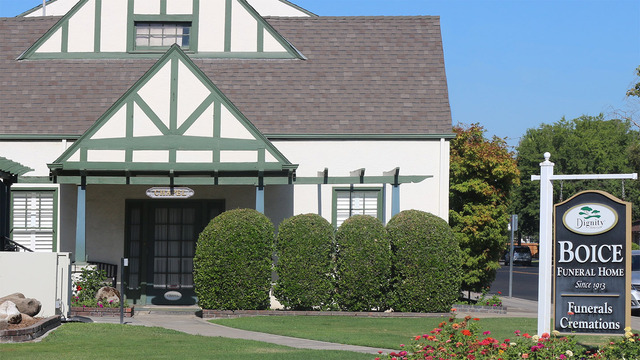 Funeral Services at Boice Funeral Home in Clovis, California | FuneralHomes.fyi Boice Funeral Home Clovis California