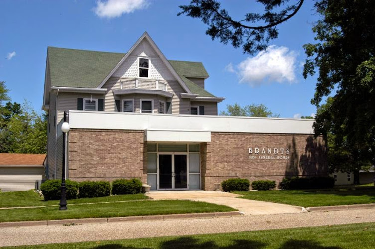 Funeral Services at Iles Funeral Homes Brandt Dallas Center in Dallas Center, Iowa | FuneralHomes.fyi Iles Funeral Homes Brandt Dallas Center Dallas Center Iowa