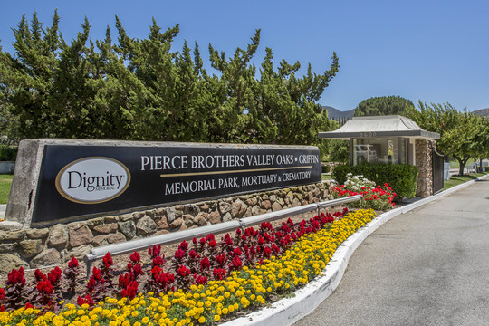 Funeral Services at Pierce Brothers Valley Oaks-Griffin Memorial Park, Mortuary & Crematory in Westlake Village, California | FuneralHomes.fyi Pierce Brothers Valley Oaks-Griffin Memorial Park, Mortuary & Crematory Westlake Village California
