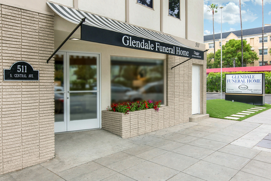Funeral Services at Glendale Funeral Home in Glendale, California | FuneralHomes.fyi Glendale Funeral Home Glendale California