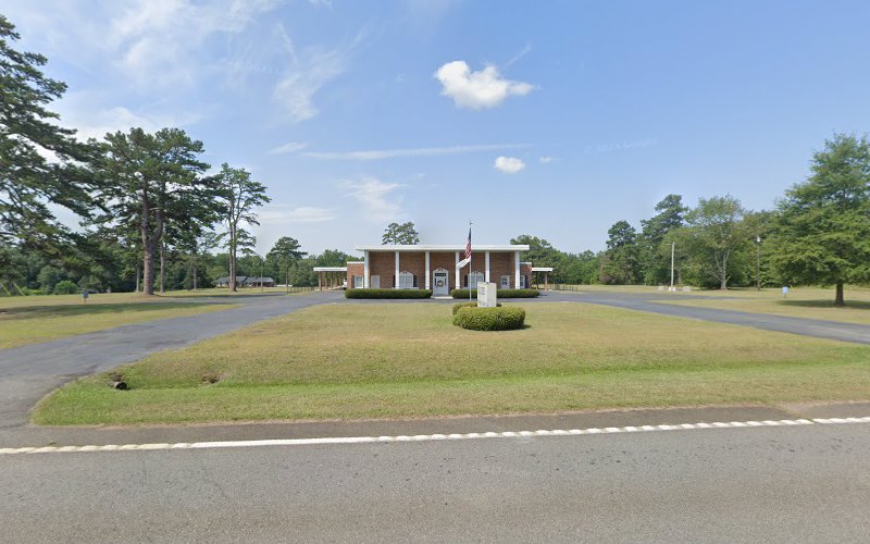 Funeral Services at Reece Funeral Home in Jeffersonville, Georgia | FuneralHomes.fyi Reece Funeral Home Jeffersonville Georgia