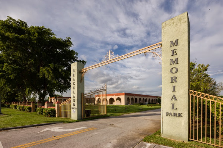 Funeral Services at Graceland Memorial Park South in Miami, Florida | FuneralHomes.fyi Graceland Memorial Park South Miami Florida