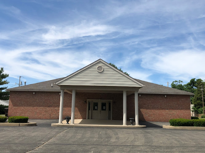Funeral Services at Calvert-Belangee-Bruce Funeral Homes – Heyworth Chapel in Heyworth, Illinois | FuneralHomes.fyi Calvert-Belangee-Bruce Funeral Homes – Heyworth Chapel Heyworth Illinois
