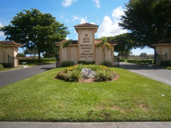 Beth David Memorial Gardens / Levitt Weinstein Jewish Funeral Home & Cemetery Hollywood Florida