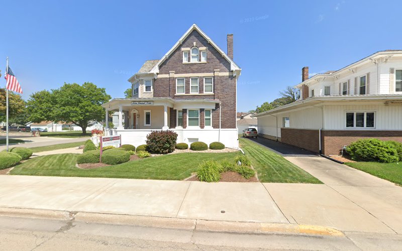 Funeral Services at Solon Telford Funeral Home in Streator, Illinois | FuneralHomes.fyi Solon Telford Funeral Home Streator Illinois