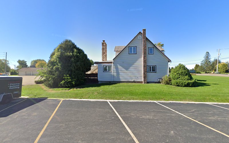 Funeral Services at Chapel Hill Funeral Home in Dixon, Illinois | FuneralHomes.fyi Chapel Hill Funeral Home Dixon Illinois