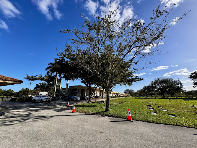 Funeral Services at Rubin-Zilbert Blasberg in Hollywood, Florida | FuneralHomes.fyi Rubin-Zilbert Blasberg Hollywood Florida