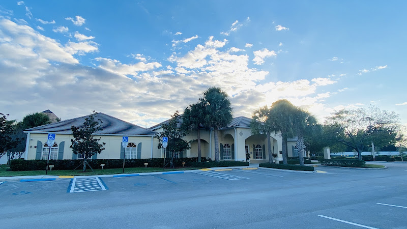 Funeral Services at Forest Lawn Funeral Home & Memorial Gardens in Fort Lauderdale, Florida | FuneralHomes.fyi Forest Lawn Funeral Home & Memorial Gardens Fort Lauderdale Florida