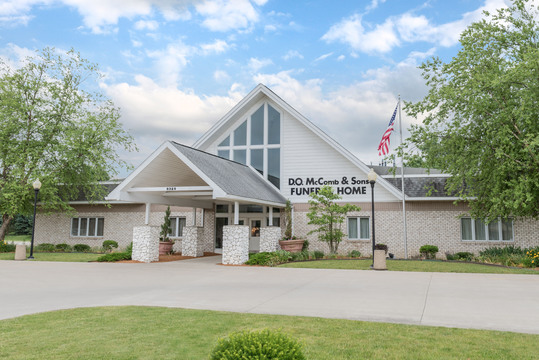 Funeral Services at D.O. McComb & Sons Funeral Homes – Covington Knolls in Fort Wayne, Indiana | FuneralHomes.fyi D.O. McComb & Sons Funeral Homes – Covington Knolls Fort Wayne Indiana