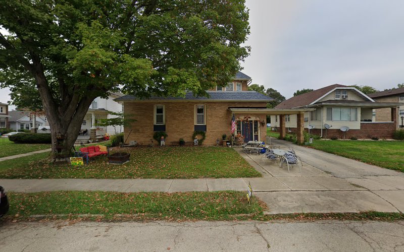 Funeral Services at Shimkus-Helmer Funeral Home in La Salle, Illinois | FuneralHomes.fyi Shimkus-Helmer Funeral Home La Salle Illinois