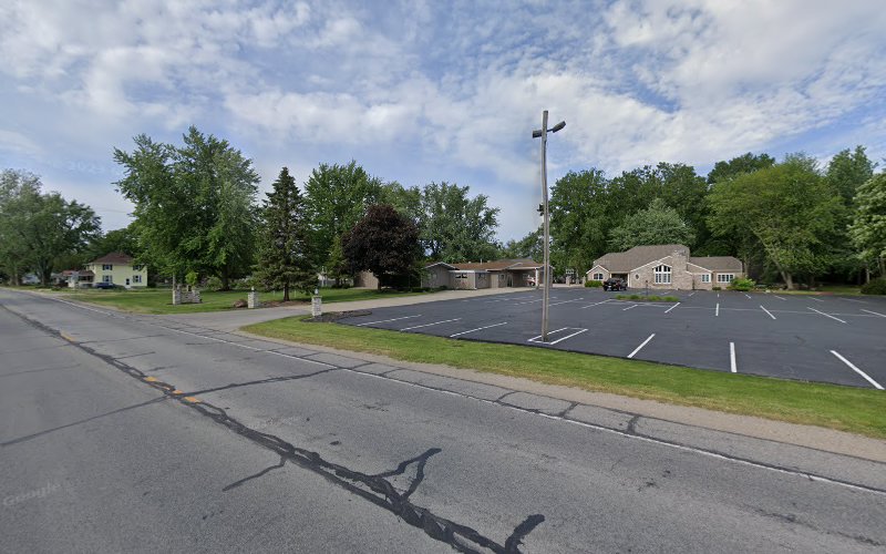 Funeral Services at Thompson Lengacher & Yoder Funeral Home in Nappanee, Indiana | FuneralHomes.fyi Thompson Lengacher & Yoder Funeral Home Nappanee Indiana