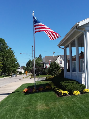 Funeral Services at Parson Mortuary and Cremation Center in Muncie, Indiana | FuneralHomes.fyi Parson Mortuary and Cremation Center Muncie Indiana