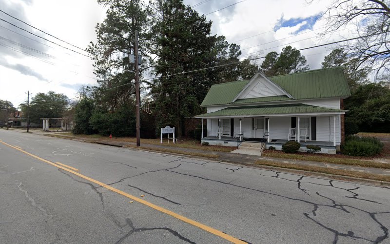 Funeral Services at Smith Funeral Home in Wadley, Georgia | FuneralHomes.fyi Smith Funeral Home Wadley Georgia