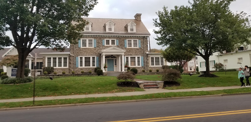 Funeral Services at Bachman, Kulik & Reinsmith Funeral Homes, P.C. in Allentown, Pennsylvania | FuneralHomes.fyi Bachman, Kulik & Reinsmith Funeral Homes, P.C. Allentown Pennsylvania