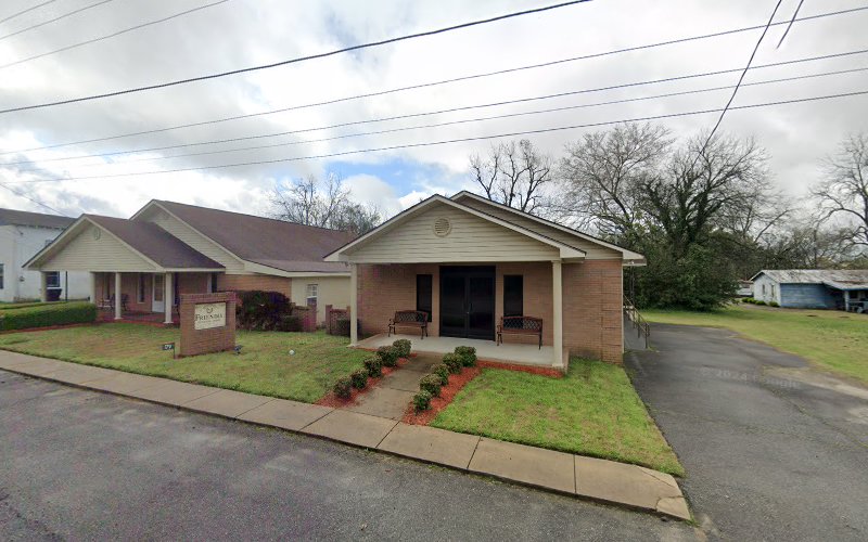 Funeral Services at Friendly Funeral Home in Cochran, Georgia | FuneralHomes.fyi Friendly Funeral Home Cochran Georgia