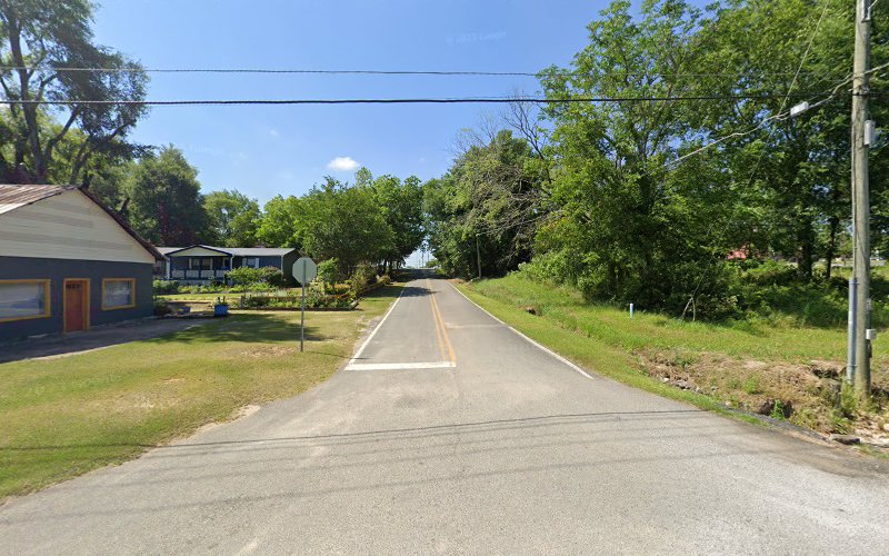 Funeral Services at Davis Funeral Home Inc in Wrightsville, Georgia | FuneralHomes.fyi Davis Funeral Home Inc Wrightsville Georgia