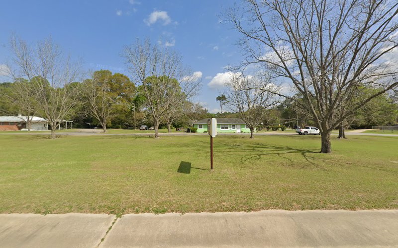 Funeral Services at Baxley Funeral Home in Baxley, Georgia | FuneralHomes.fyi Baxley Funeral Home Baxley Georgia