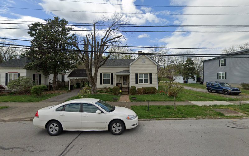 Funeral Services at W D Thomson Graveyard in Winchester, Kentucky | FuneralHomes.fyi W D Thomson Graveyard Winchester Kentucky