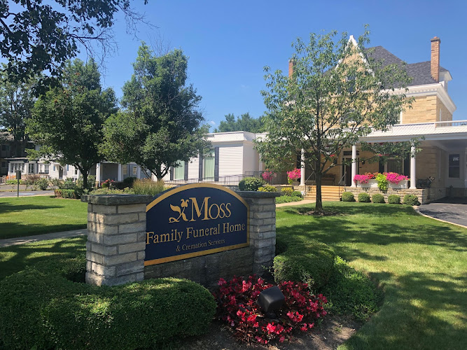 Funeral Services at Moss Family Funeral Home in Batavia, Illinois | FuneralHomes.fyi Moss Family Funeral Home Batavia Illinois