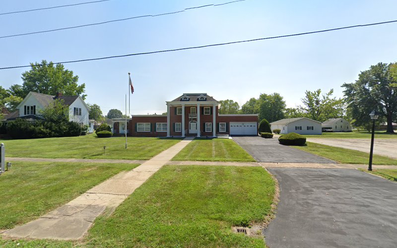 Funeral Services at Meyer Funeral Home- Greenup in Greenup, Illinois | FuneralHomes.fyi Meyer Funeral Home- Greenup Greenup Illinois