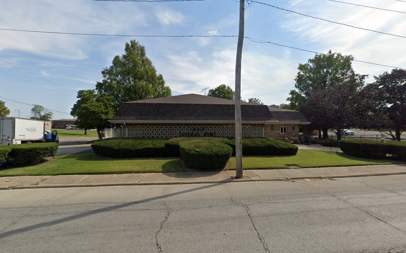 Funeral Services at Crain Funeral Home in Newton, Illinois | FuneralHomes.fyi Crain Funeral Home Newton Illinois