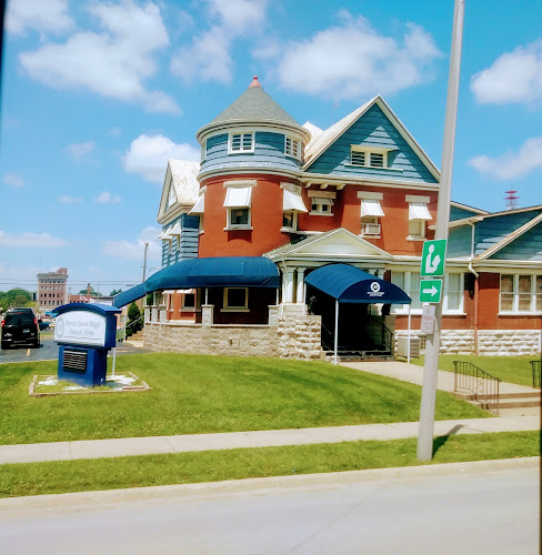 Funeral Services at Moran Queen~Boggs Funeral Home in Centralia, Illinois | FuneralHomes.fyi Moran Queen~Boggs Funeral Home Centralia Illinois
