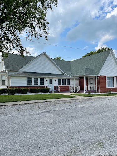 Funeral Services at McGriff Funeral Homes in Kinmundy, Illinois | FuneralHomes.fyi McGriff Funeral Homes Kinmundy Illinois