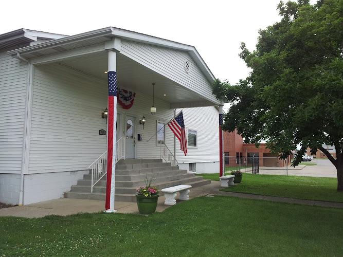Funeral Services at Leffler Funeral Home in Benton, Illinois | FuneralHomes.fyi Leffler Funeral Home Benton Illinois