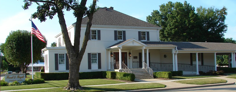 Funeral Services at Frank & Bright Funeral Home and Cremation Services in Flora, Illinois | FuneralHomes.fyi Frank & Bright Funeral Home and Cremation Services Flora Illinois