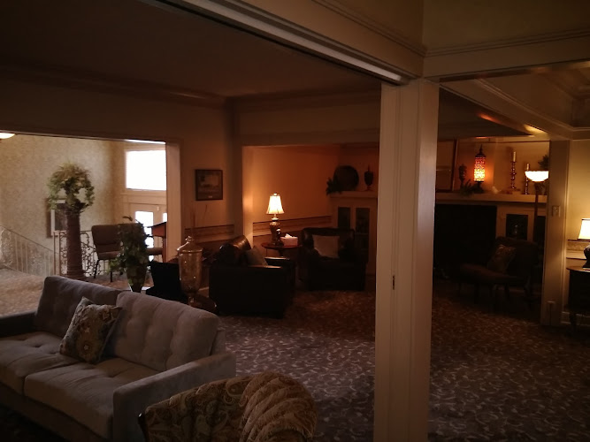 Funeral Services at Union Funeral Home in West Frankfort, Illinois | FuneralHomes.fyi Union Funeral Home West Frankfort Illinois