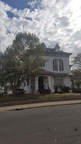 Funeral Services at Styninger Funeral Home in Nashville, Illinois | FuneralHomes.fyi Styninger Funeral Home Nashville Illinois