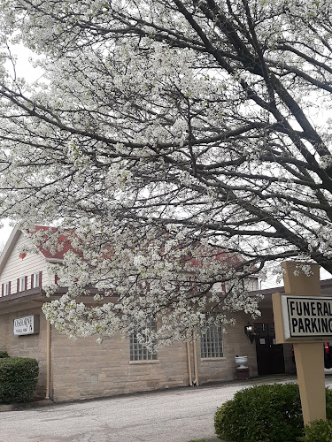 Funeral Services at Osborne Funeral Home in Evansville, Indiana | FuneralHomes.fyi Osborne Funeral Home Evansville Indiana