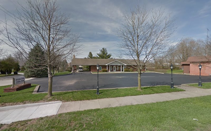 Funeral Services at Hough & Sons Funeral Home in Hillsboro, Illinois | FuneralHomes.fyi Hough & Sons Funeral Home Hillsboro Illinois