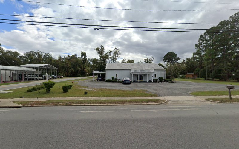 Funeral Services at Rainge Memorial Chapel Inc. in Blackshear, Georgia | FuneralHomes.fyi Rainge Memorial Chapel Inc. Blackshear Georgia