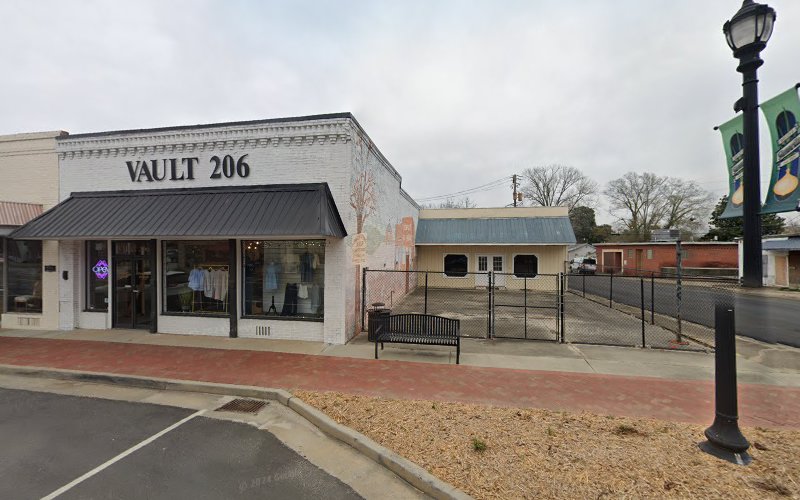 Funeral Services at Glennville Chapel in Glennville, Georgia | FuneralHomes.fyi Glennville Chapel Glennville Georgia