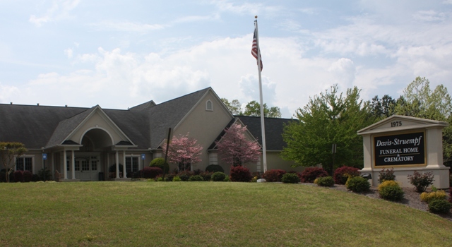 Funeral Services at Davis-Struempf Funeral Home & Crematory in Austell, Georgia | FuneralHomes.fyi Davis-Struempf Funeral Home & Crematory Austell Georgia