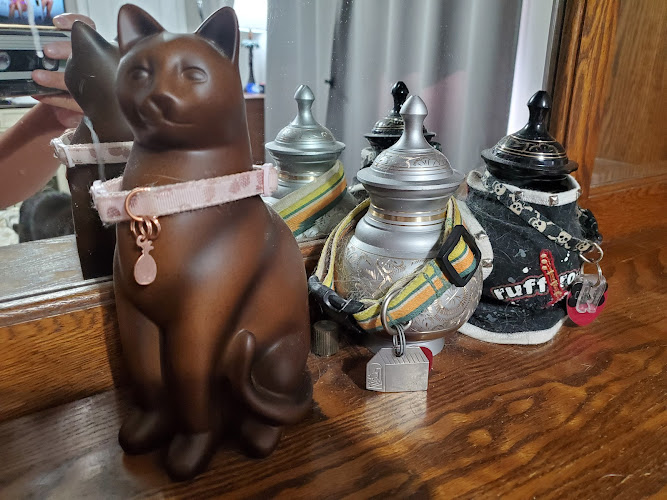 Funeral Services at Mountain View Pet Crematory in Chatsworth, Georgia | FuneralHomes.fyi Mountain View Pet Crematory Chatsworth Georgia