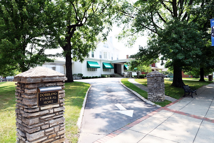 Funeral Services at Dobbling Funeral Homes in Fort Thomas, Kentucky | FuneralHomes.fyi Dobbling Funeral Homes Fort Thomas Kentucky