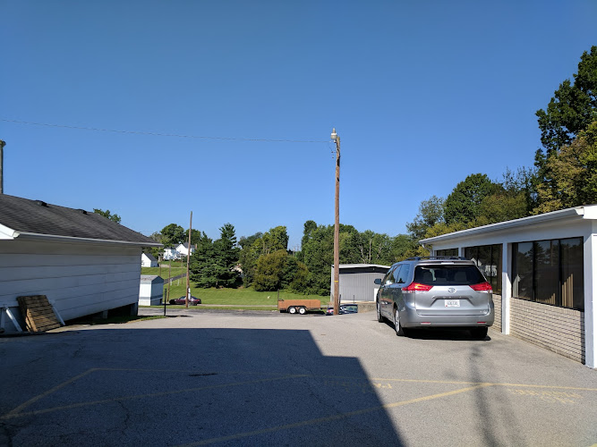 Funeral Services at Prewitt’s Funeral Home in New Castle, Kentucky | FuneralHomes.fyi Prewitt’s Funeral Home New Castle Kentucky