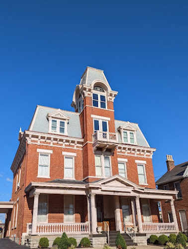 Funeral Services at Dobbling, Muehlenkamp-Erschell Funeral Home in Newport, Kentucky | FuneralHomes.fyi Dobbling, Muehlenkamp-Erschell Funeral Home Newport Kentucky