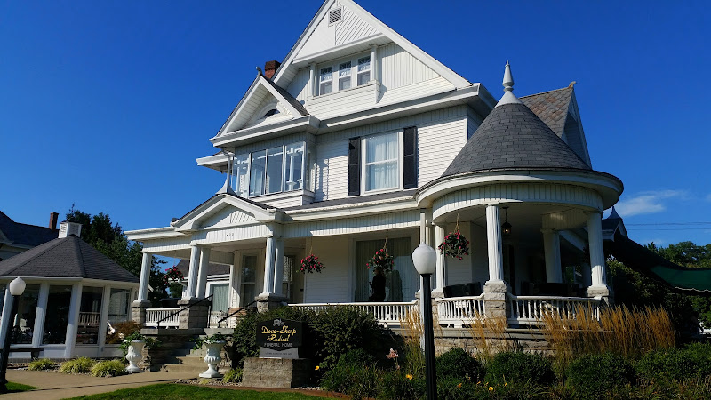 Funeral Services at Dove-Sharp & Rudicel Funeral Home in North Vernon, Indiana | FuneralHomes.fyi Dove-Sharp & Rudicel Funeral Home North Vernon Indiana