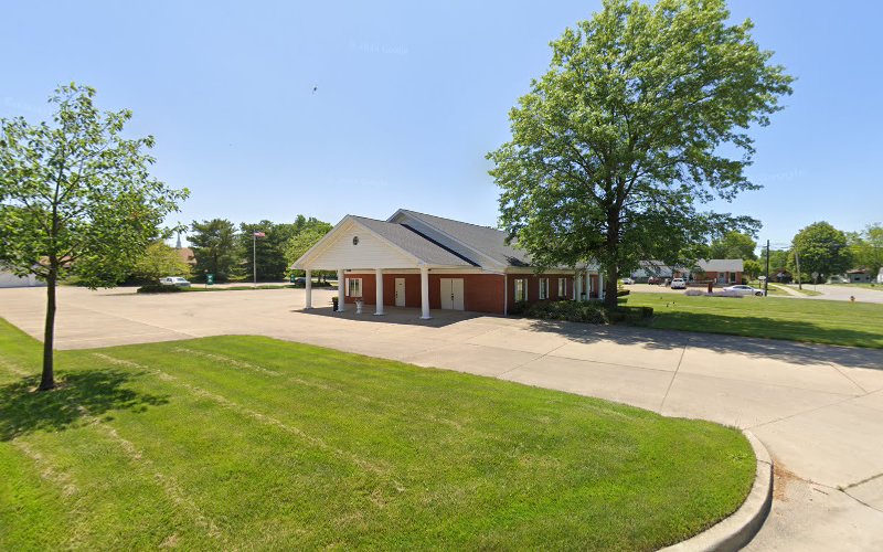 Funeral Services at Templeton Funeral Homes in Paris, Illinois | FuneralHomes.fyi Templeton Funeral Homes Paris Illinois